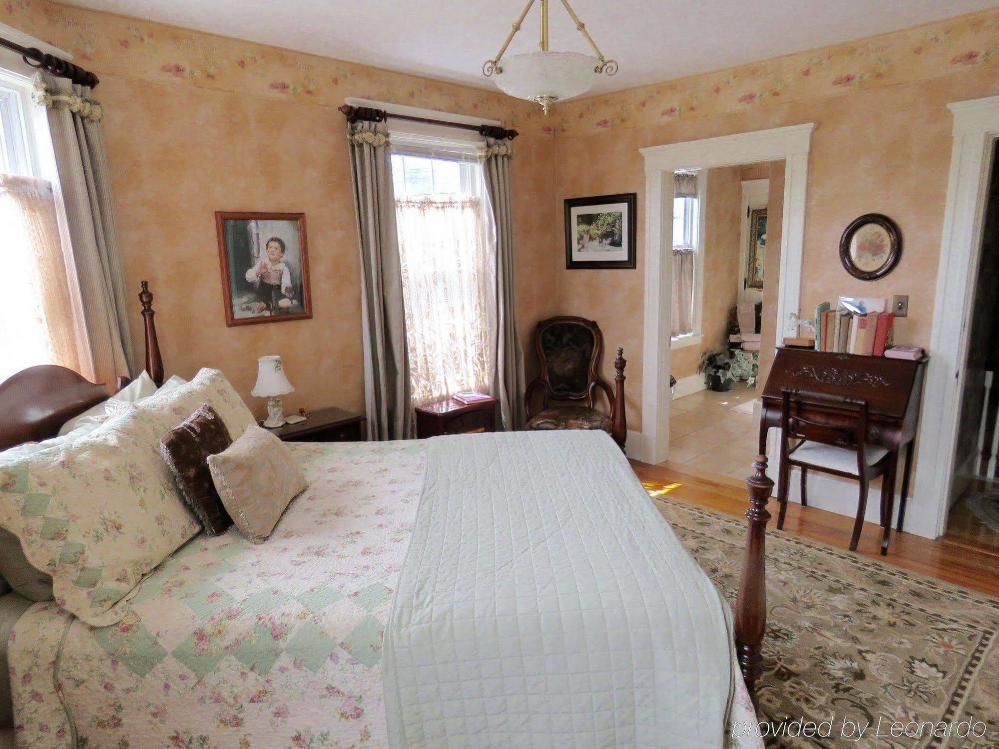 The Sleigh Maker Inn Bed And Breakfast Westborough Εξωτερικό φωτογραφία