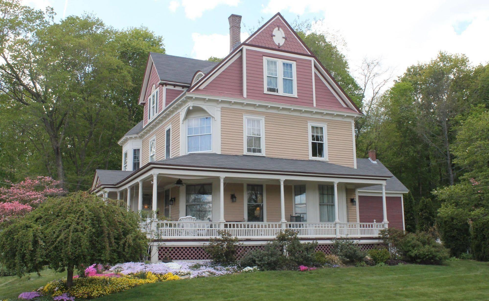 The Sleigh Maker Inn Bed And Breakfast Westborough Εξωτερικό φωτογραφία