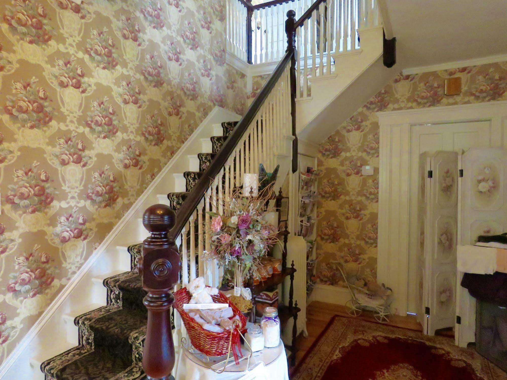The Sleigh Maker Inn Bed And Breakfast Westborough Εξωτερικό φωτογραφία