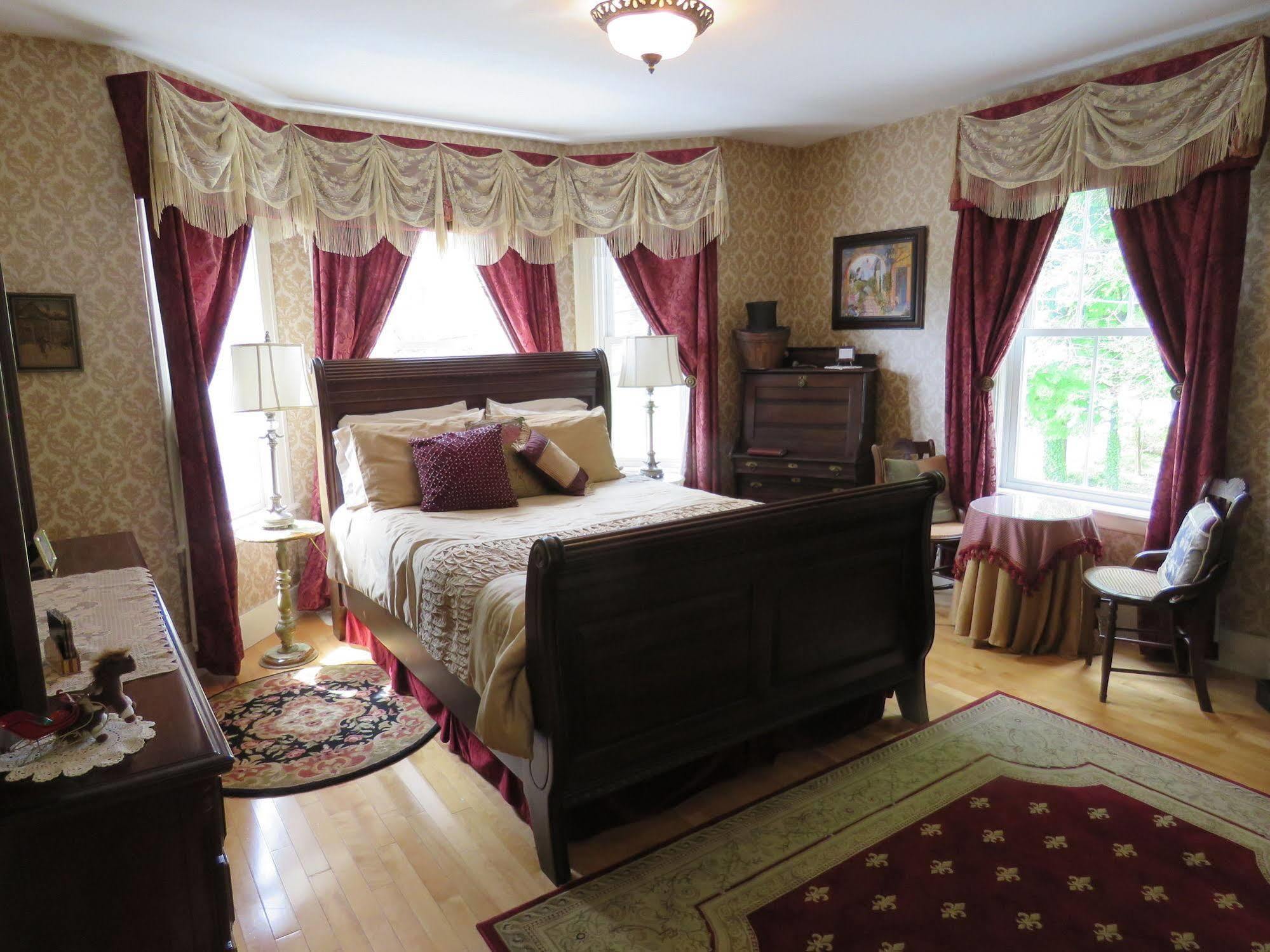 The Sleigh Maker Inn Bed And Breakfast Westborough Εξωτερικό φωτογραφία