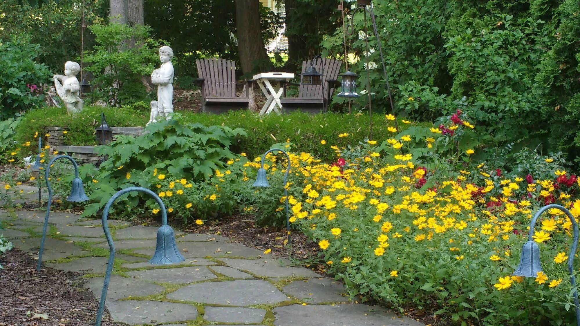 The Sleigh Maker Inn Bed And Breakfast Westborough Εξωτερικό φωτογραφία